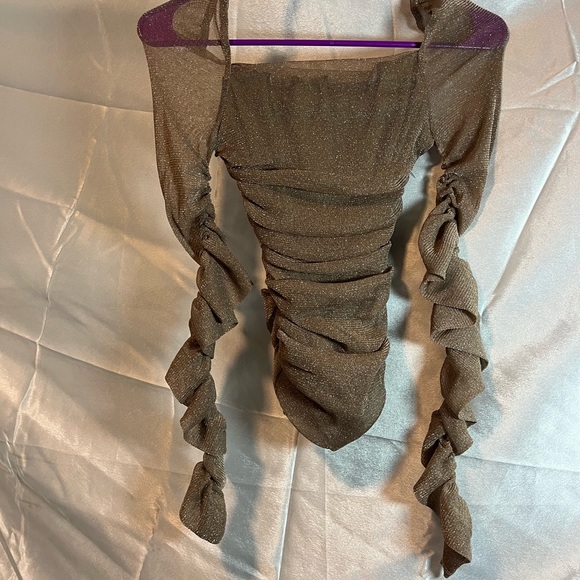 The PERFECT festive party top - Picture 2 of 7